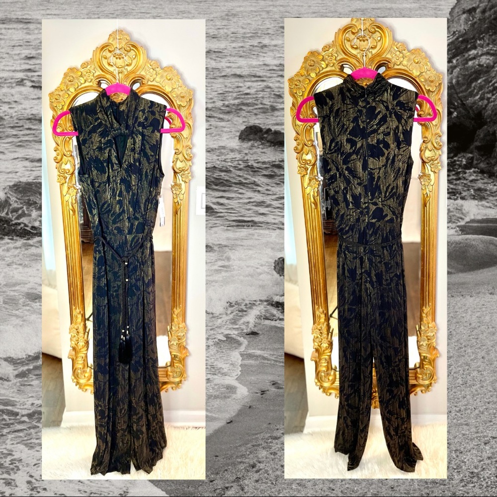 Tahari black/gold romper key hole neckline size6